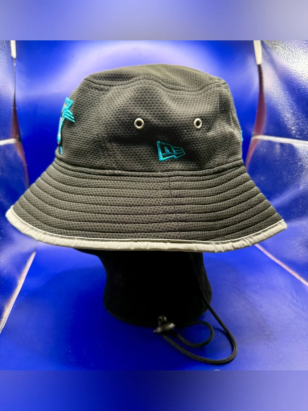 New Era NFL Carolina Panthers Black Bucket Hat OSFM Training Camp 2023